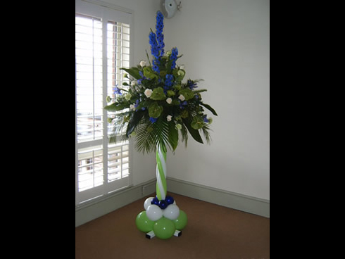 pedestal flower arrangement balloon pedestal